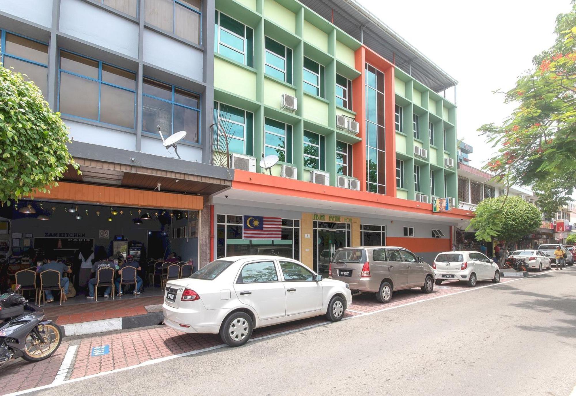 Capital O 89344 Labuan Avenue Hotel Exterior photo