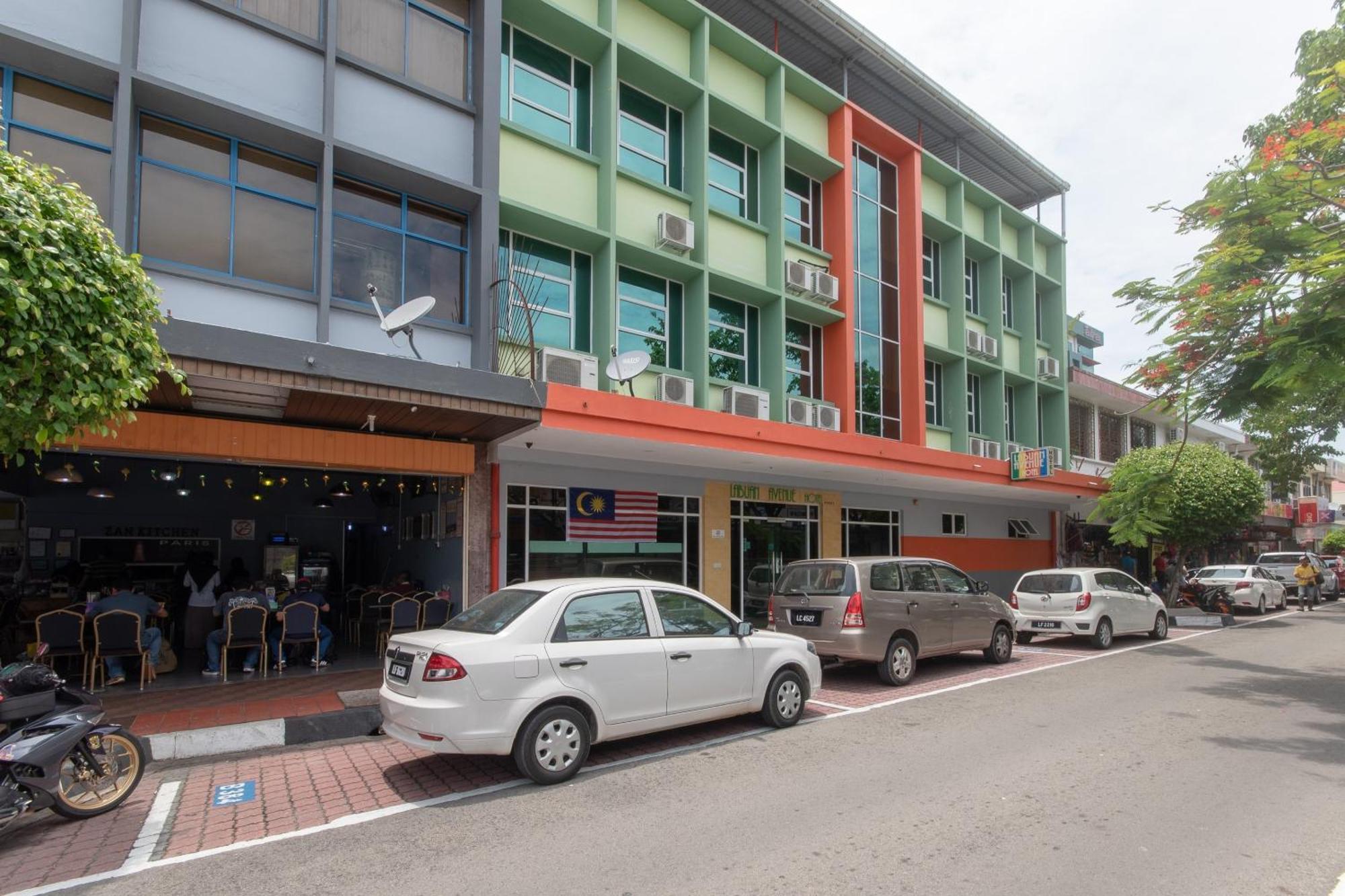 Capital O 89344 Labuan Avenue Hotel Exterior photo